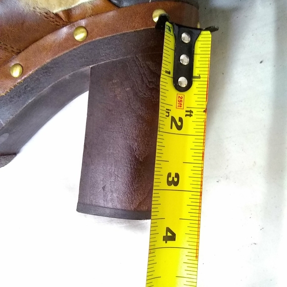 Vince Camuto Women's Shoes Leather Tan Embellish Studded Mules Clogs Sz 9.5B - Picture 7 of 7